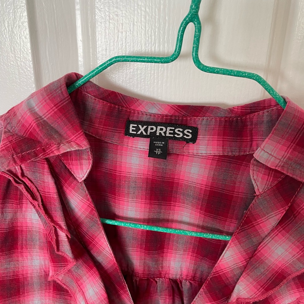 Express Women's Pink Raspberry Plaid Ruffle Top XS - Picture 2 of 7